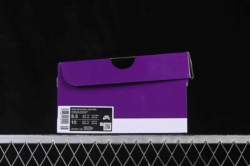 All Categories Nk SB Dunk Series Nk SB Dunk Low Low-top sneakers Foreign trade version Nike SB Dunk Low Classic white and black Full toe layer low-top casual sneakers HF3704-100